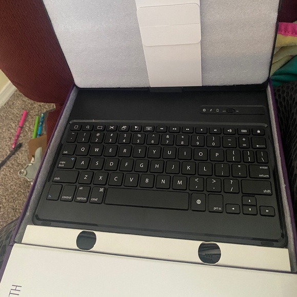 Versatype 4-n-1 keyboard case - Picture 2 of 3